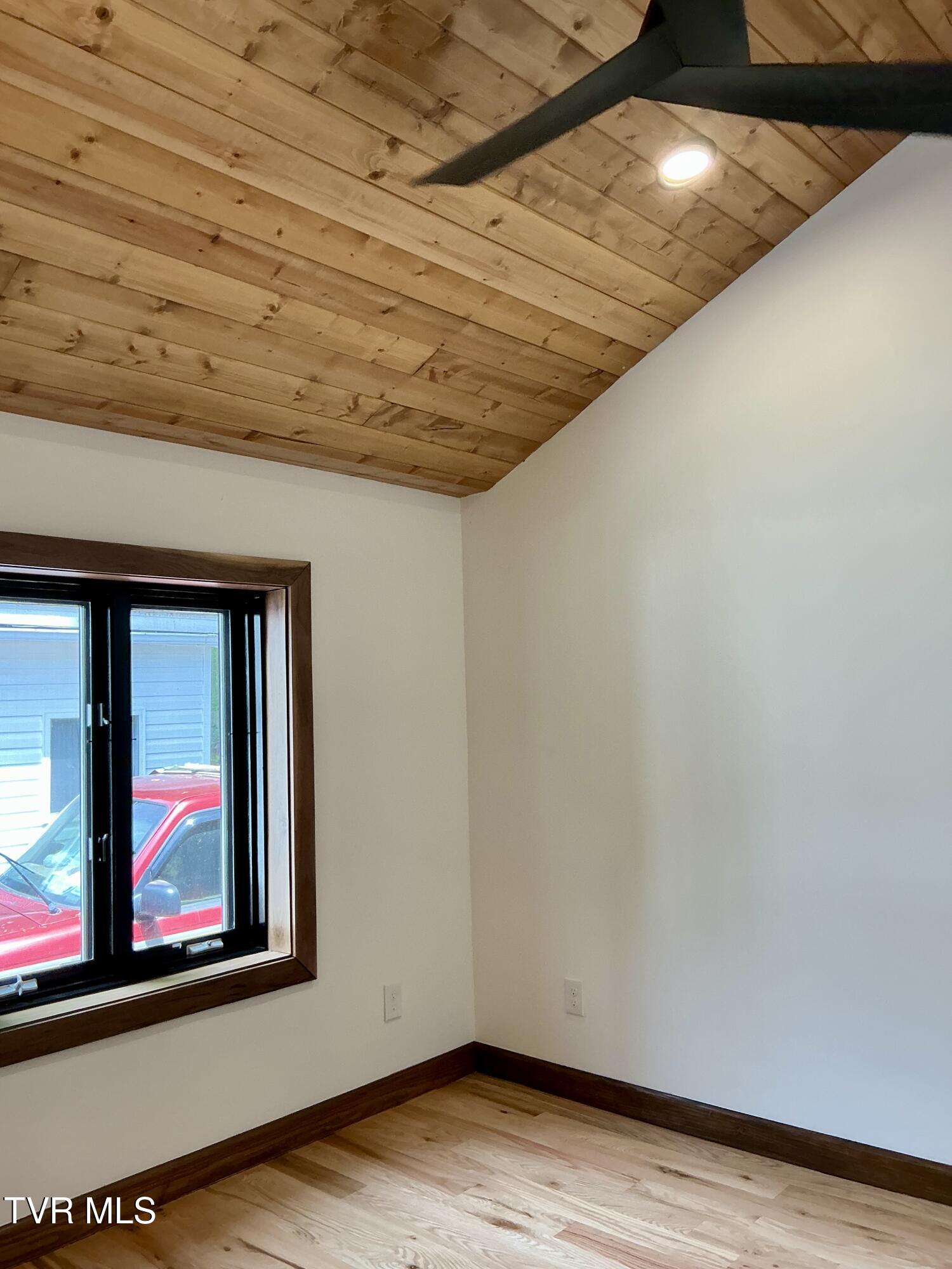 153 Hampton Creek Road, Roan Mountain, Tennessee image 19