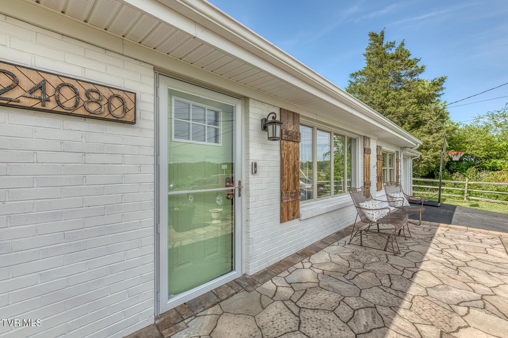 Photo of 24080 Crimson Drive, Bristol, VA 24202 (MLS # 9994944)