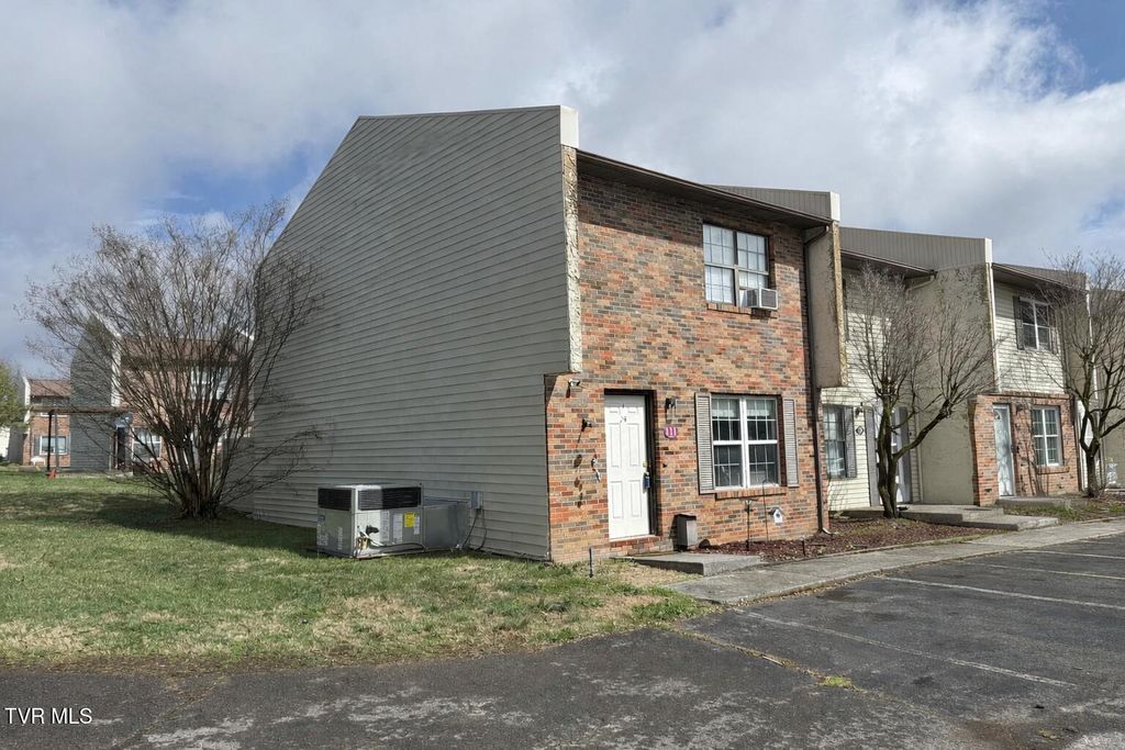 Photo of 111 Northwinds Drive #111, Bristol, VA 24201 (MLS # 9992162)