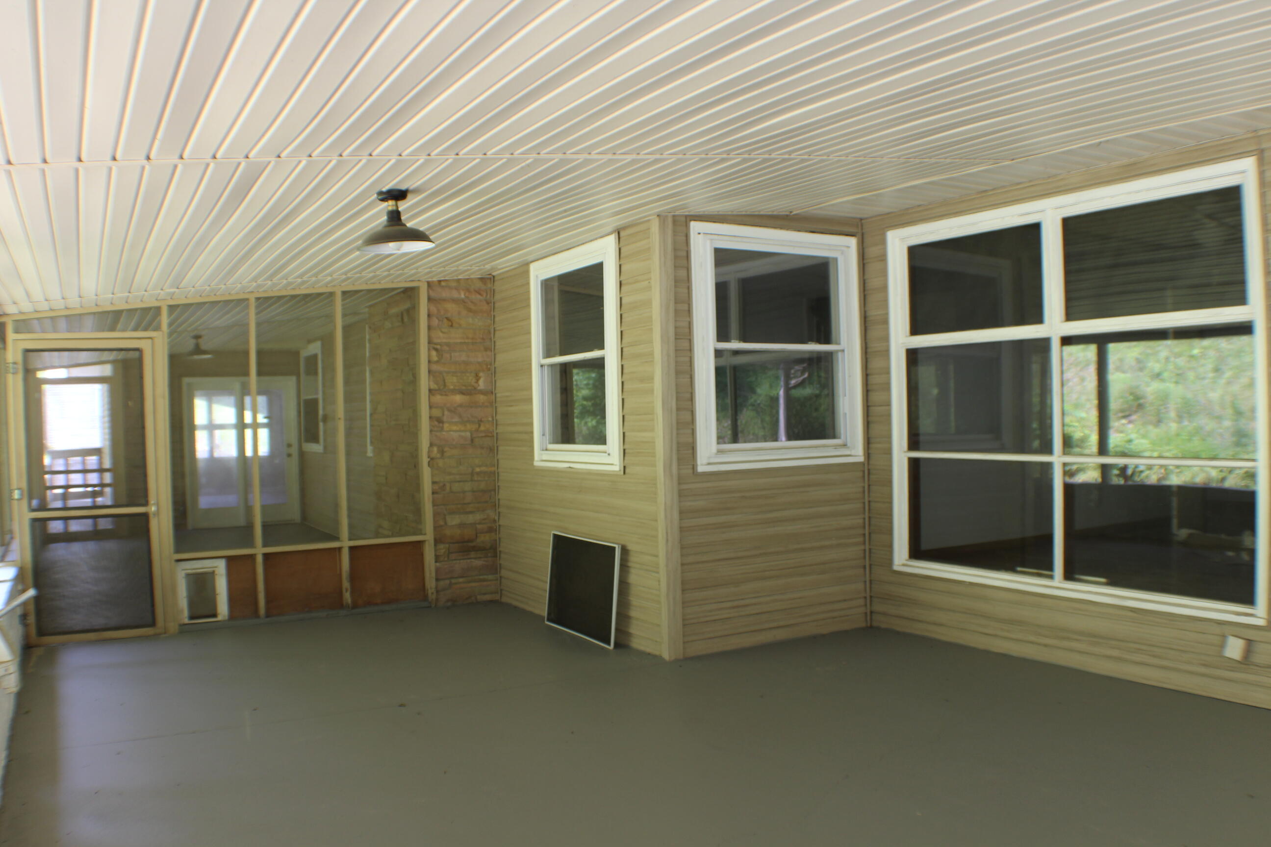 432 Ridgefields Road