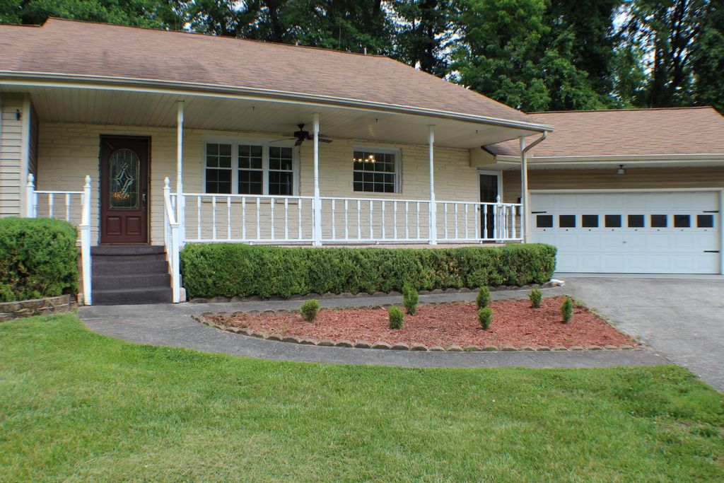 Photo of 432 Ridgefields Road, Kingsport, TN 37660 (MLS # 9991532)