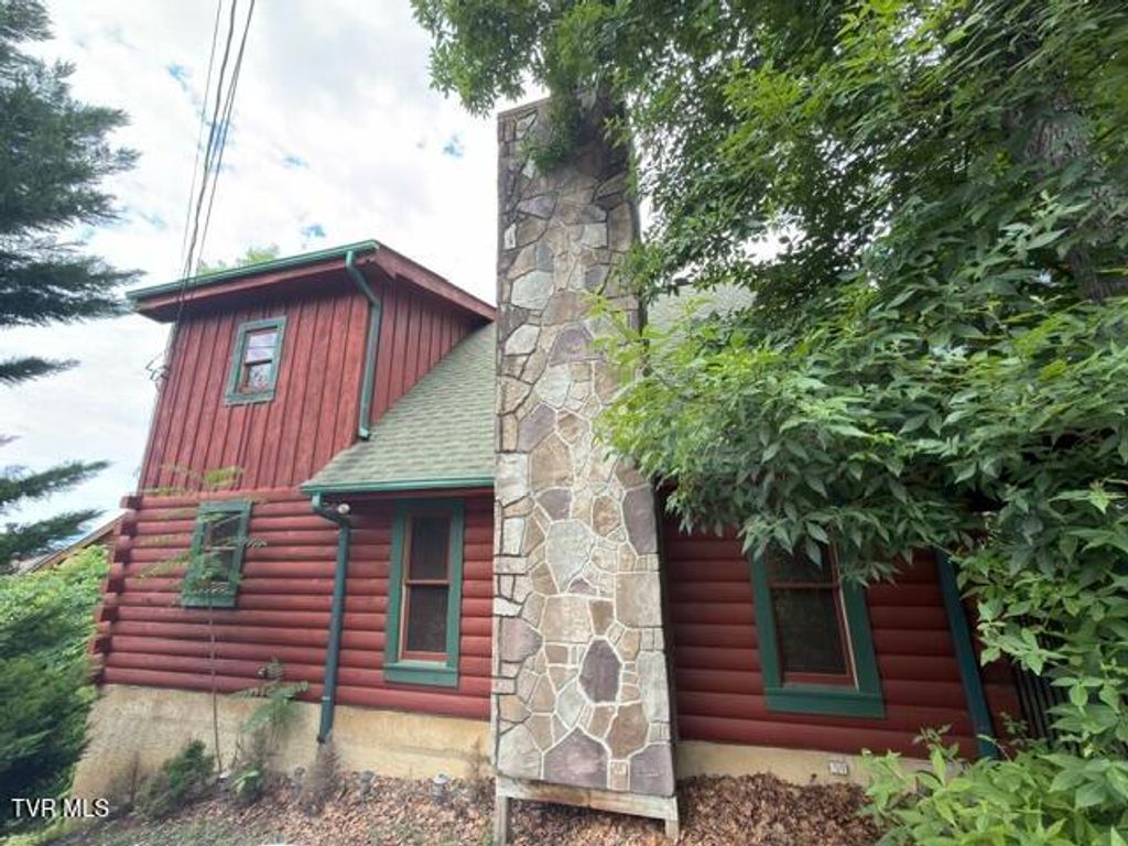 Photo of 929 Buck Way, Sevierville, TN 37876 (MLS # 9996274)