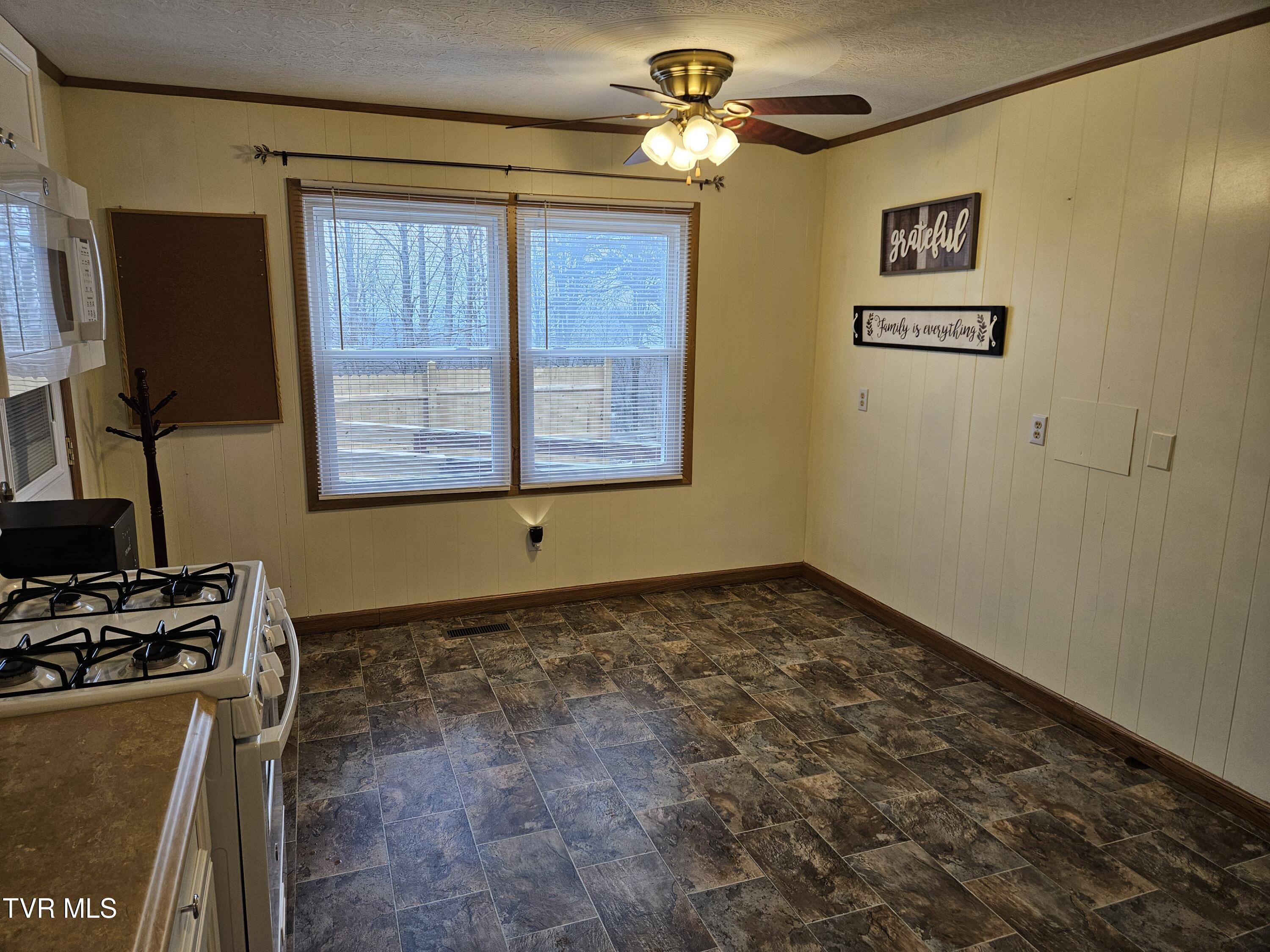 229 Harm Ridge, Coeburn, Virginia image 18