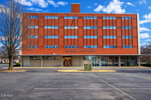 Photo of 112 Myrtle Avenue #304, Johnson City, TN 37601 (MLS # 9995201)