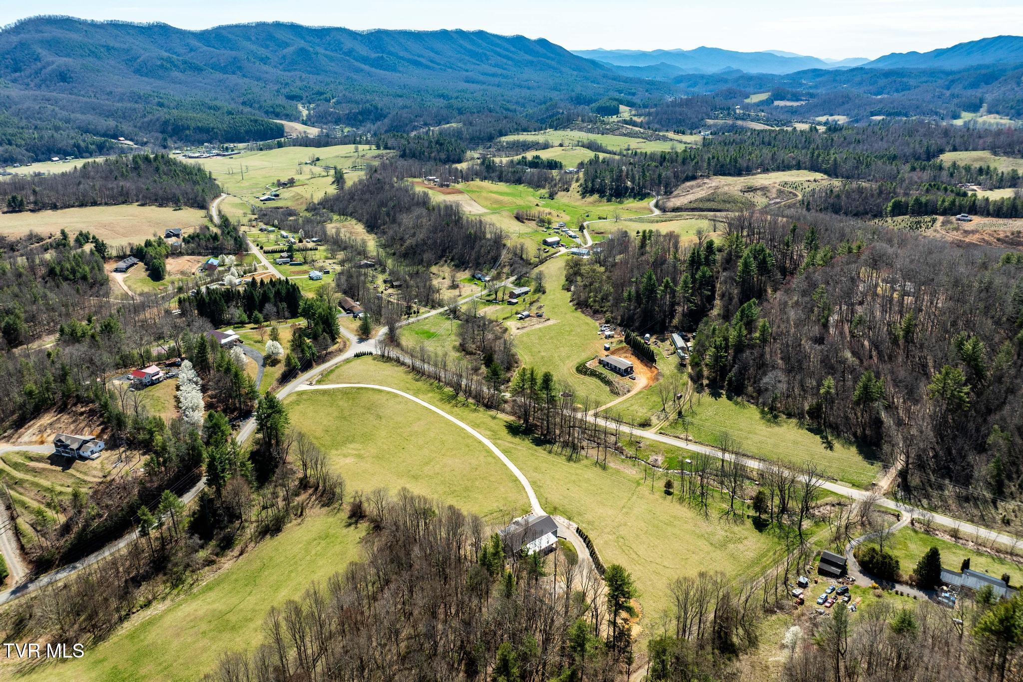 1168 Campbell Road, Mountain City, Tennessee image 43
