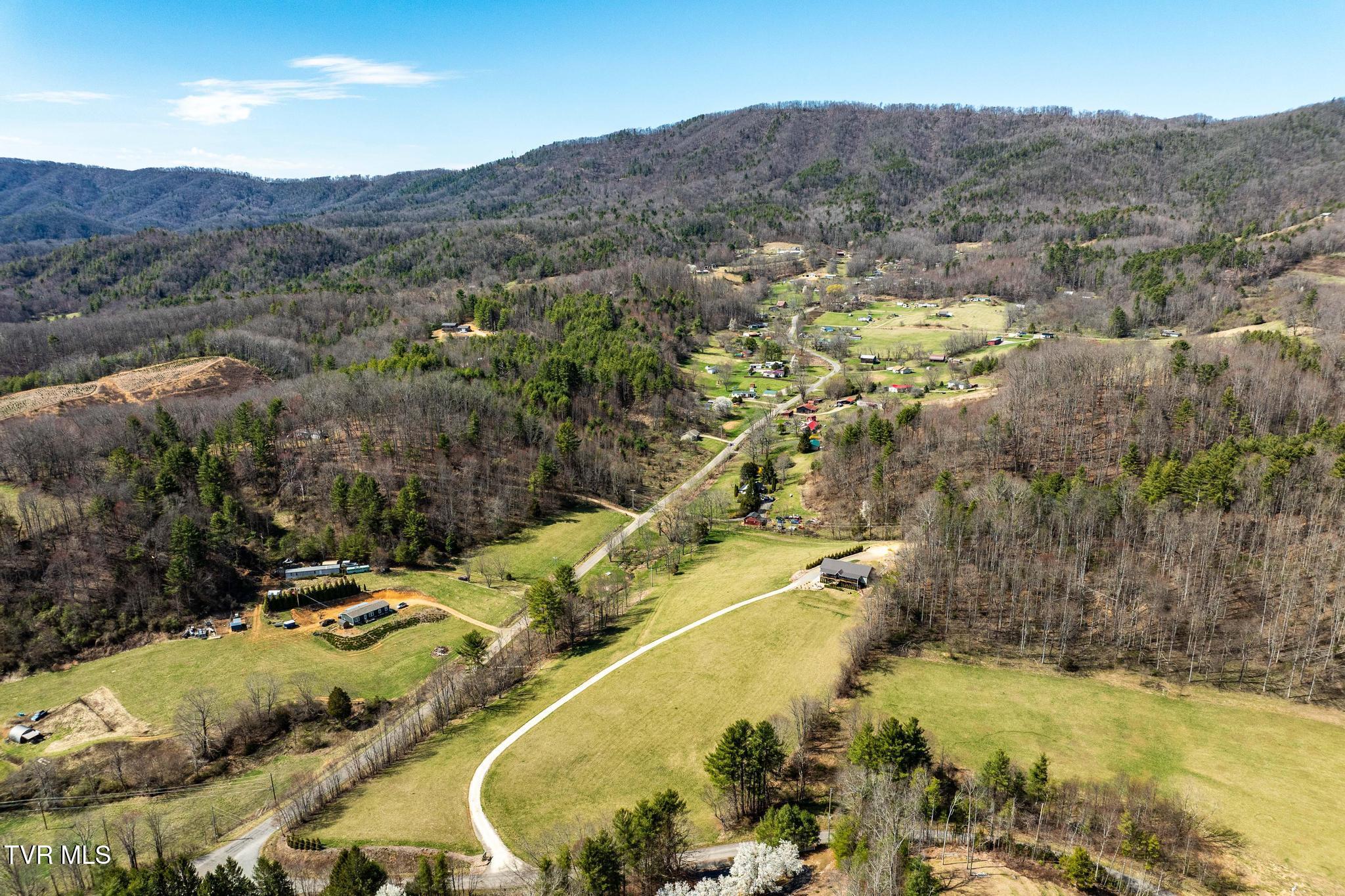 1168 Campbell Road, Mountain City, Tennessee image 45