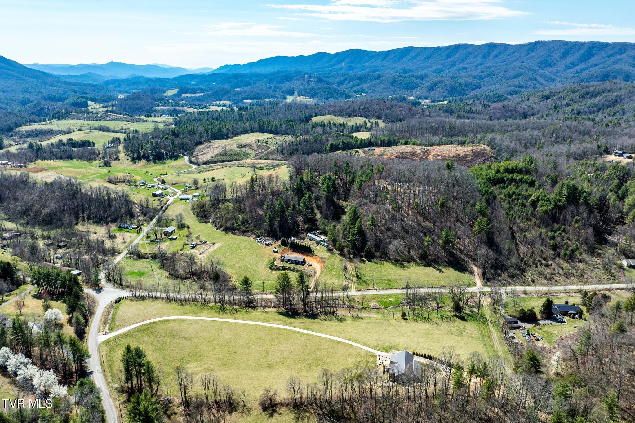 1168 Campbell Road, Mountain City, Tennessee image 44