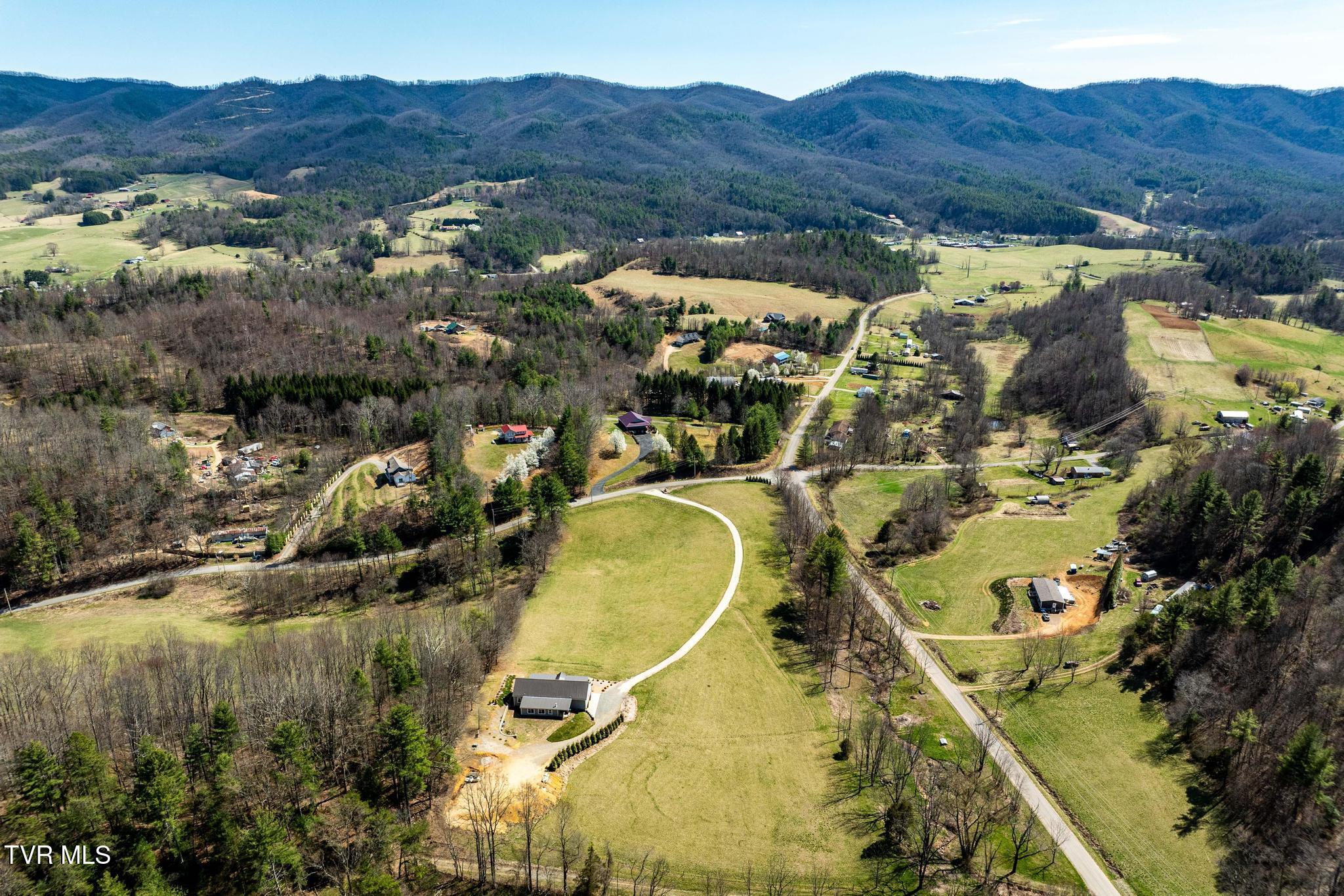1168 Campbell Road, Mountain City, Tennessee image 42