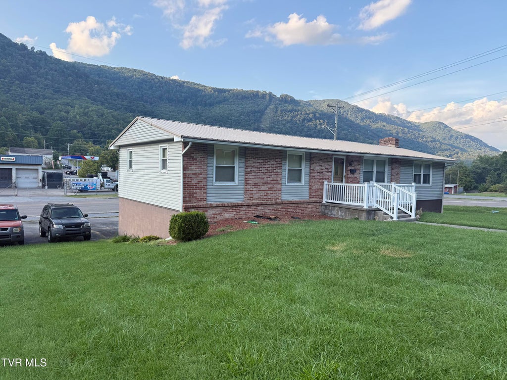 Photo of 1815 Shawnee Avenue, Big Stone Gap, VA 24219 (MLS # 10000290)