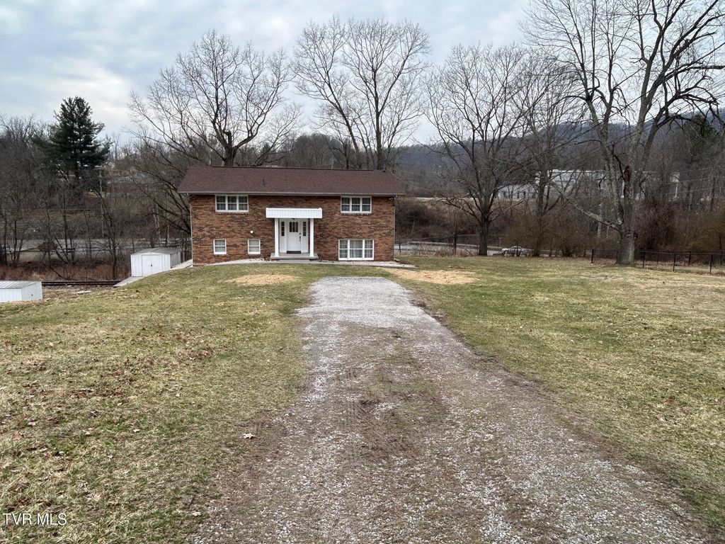 Photo of 218 North Street, Coeburn, VA 24230 (MLS # 9991587)