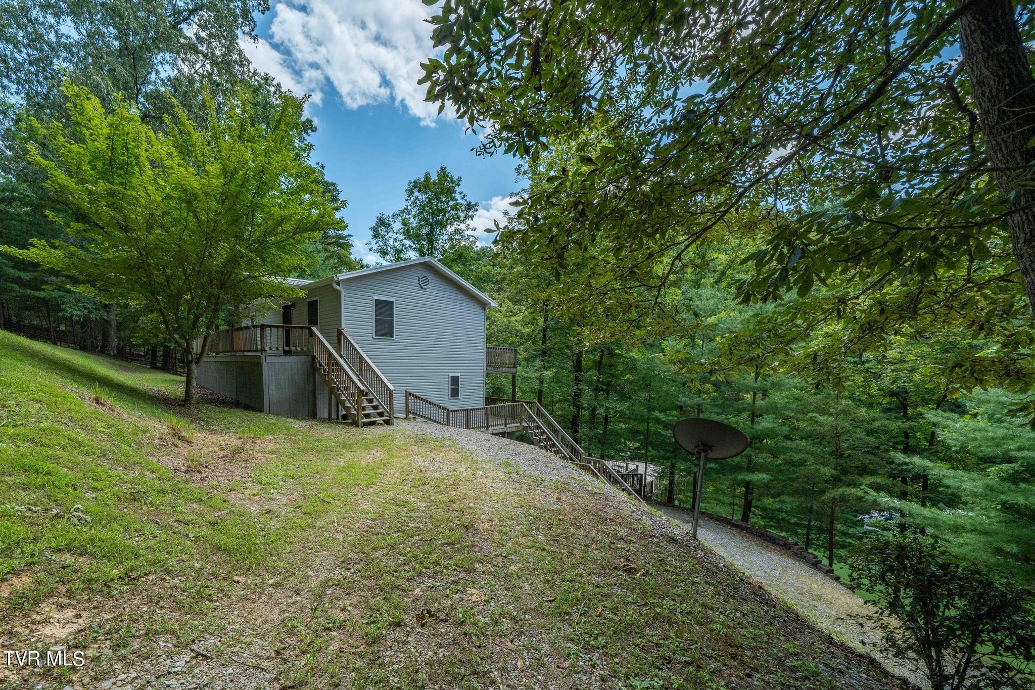 2316 Devault Bridge Road, Piney Flats, Tennessee image 2
