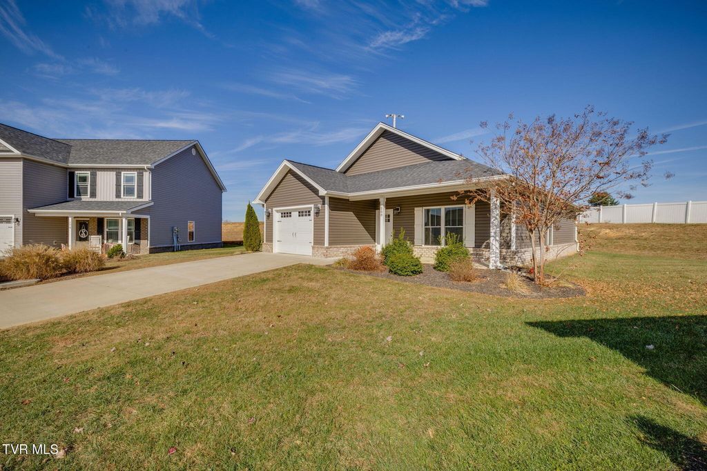 Photo of 168 Gunners Way, Gray, TN 37615 (MLS # 9988341)