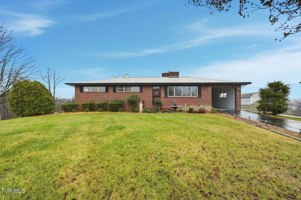 Photo of 748 Navaho Trail, Bristol, VA 24201 (MLS # 9989163)