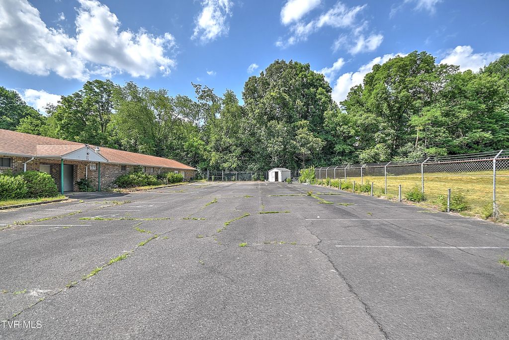 Photo of 160 Creekside Trail, Bristol, VA 24201 (MLS # 9997481)