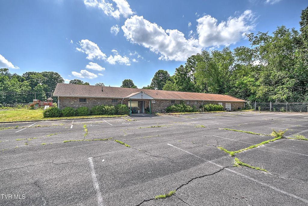 Photo of 160 Creekside Trail, Bristol, VA 24201 (MLS # 9997481)