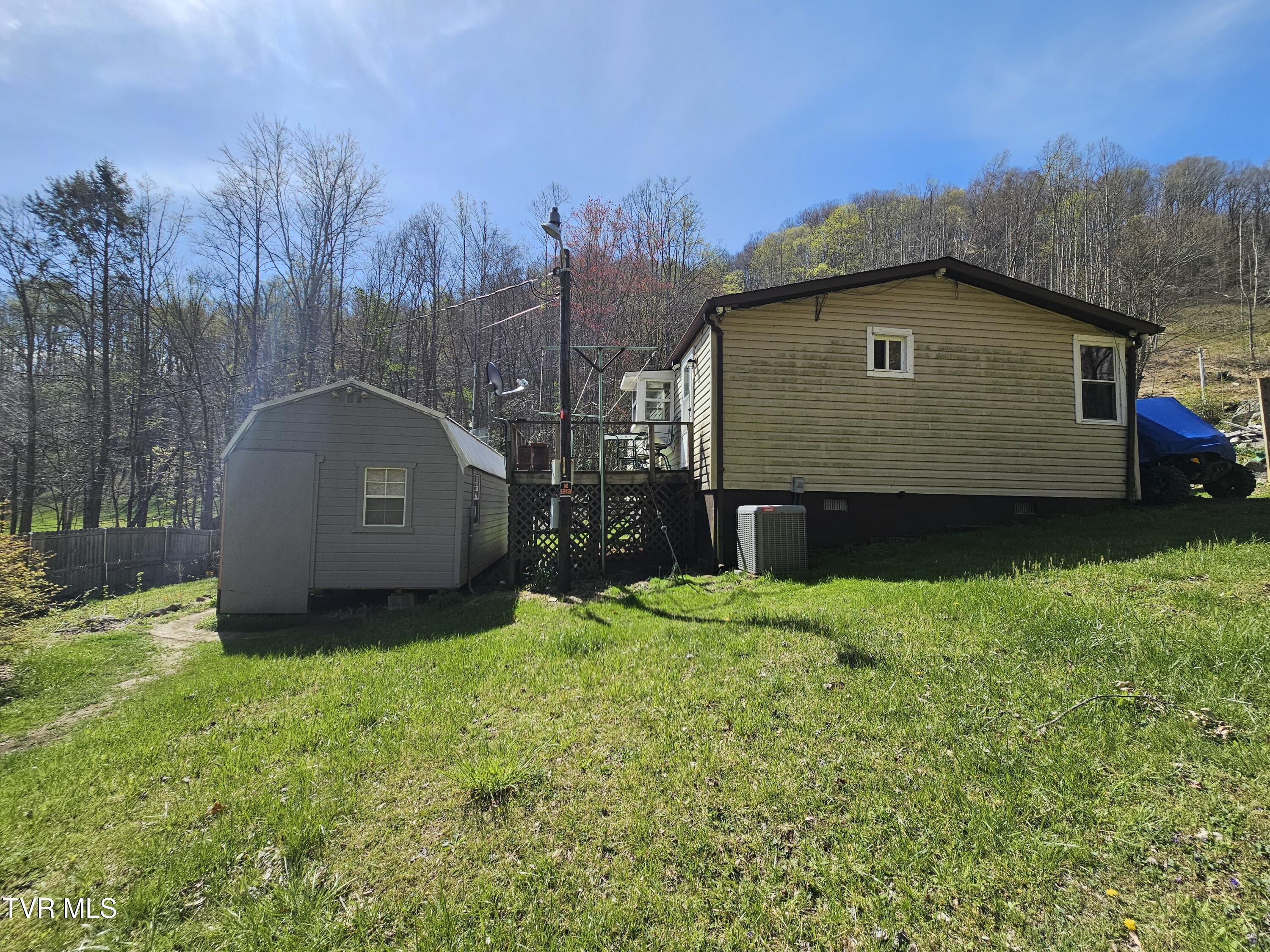 149 Doty Road, Roan Mountain, Tennessee image 4