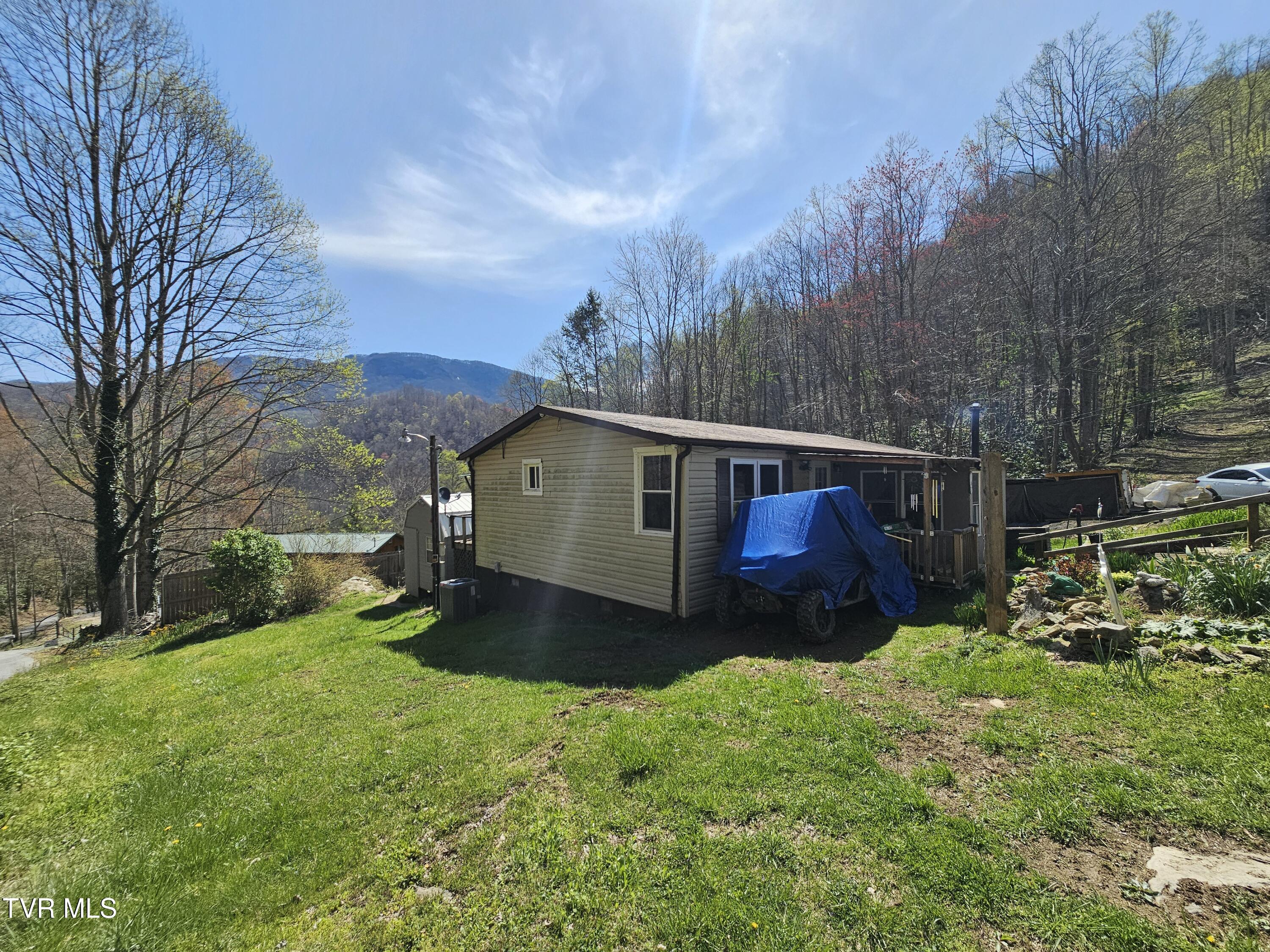 149 Doty Road, Roan Mountain, Tennessee image 5