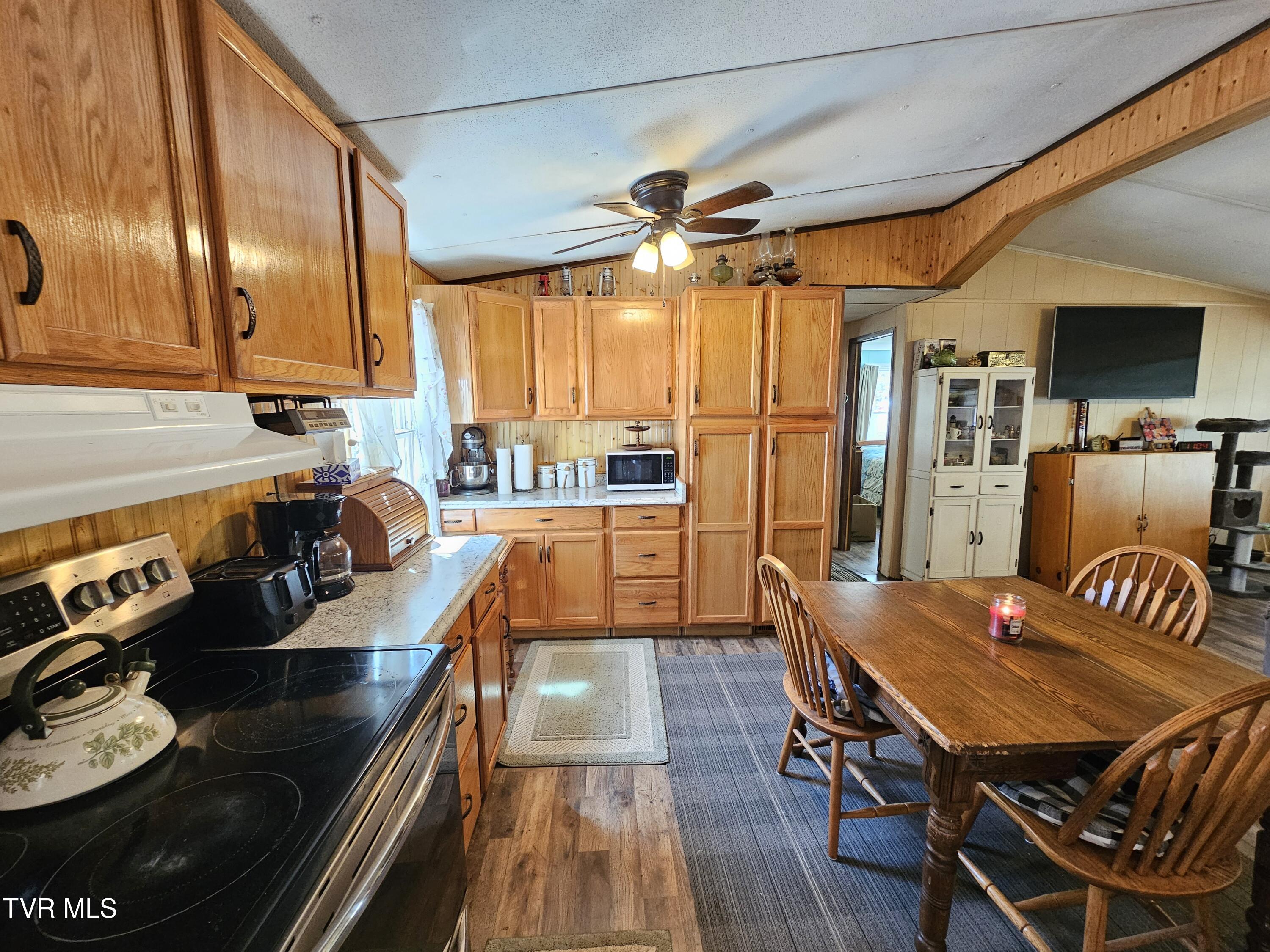 149 Doty Road, Roan Mountain, Tennessee image 19