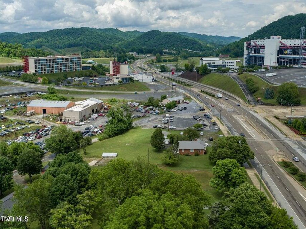 Photo of 2988 Highway 11e, Bluff City, TN 37618 (MLS # 9987054)