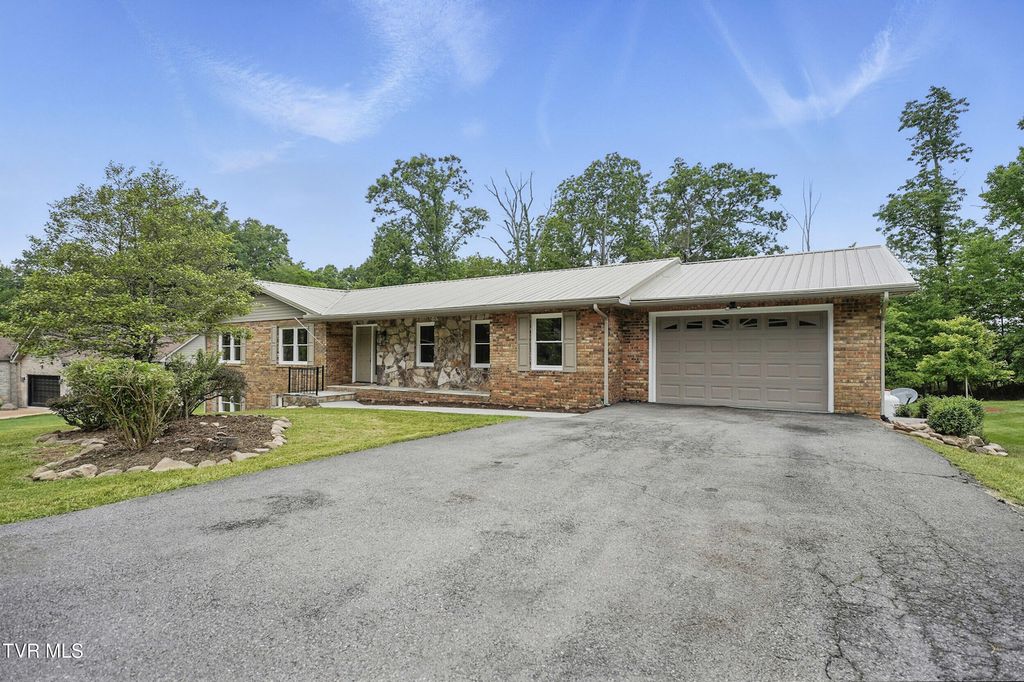 Photo of 5530 Paramont Road, Wise, VA 24293 (MLS # 9981439)