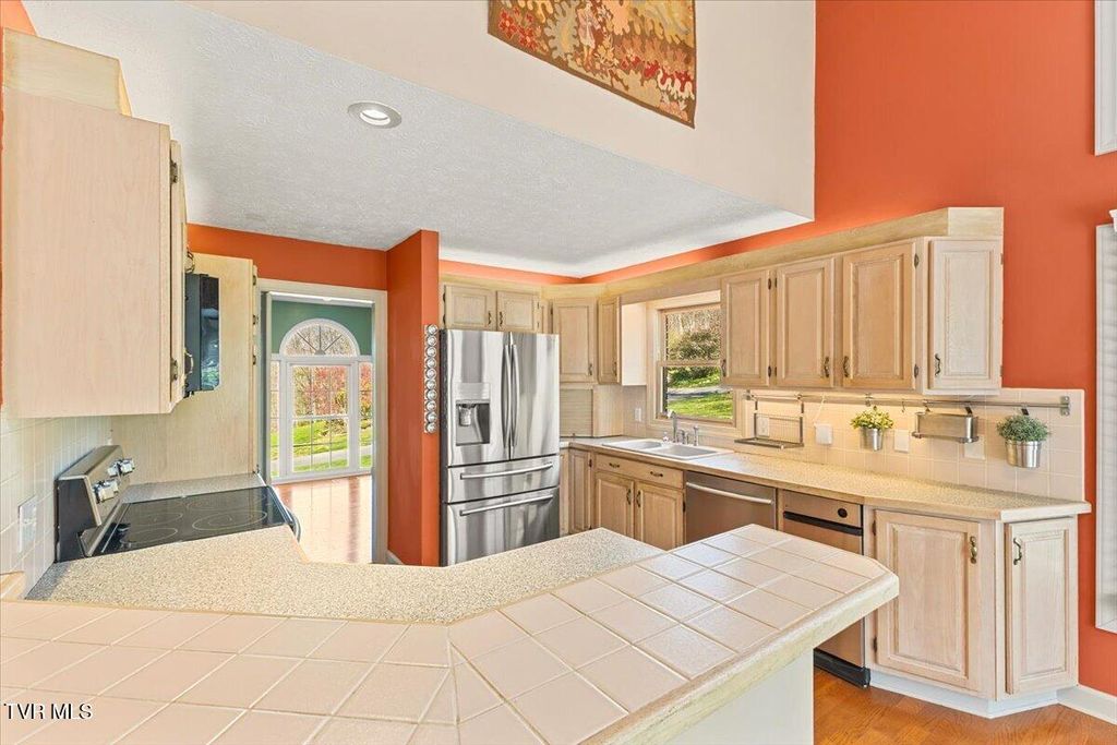 Photo of 1801 Bramblewood Drive, Kingsport, TN 37660 (MLS # 9993055)