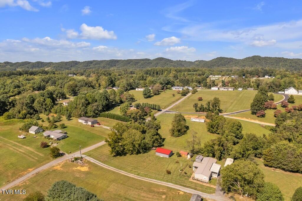 18395 Dauphin Drive, Abingdon, Virginia image 3
