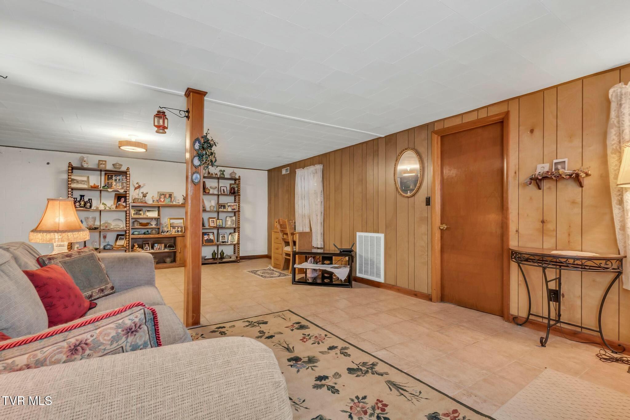 16044 Hamilton Street, Mendota, Virginia image 31