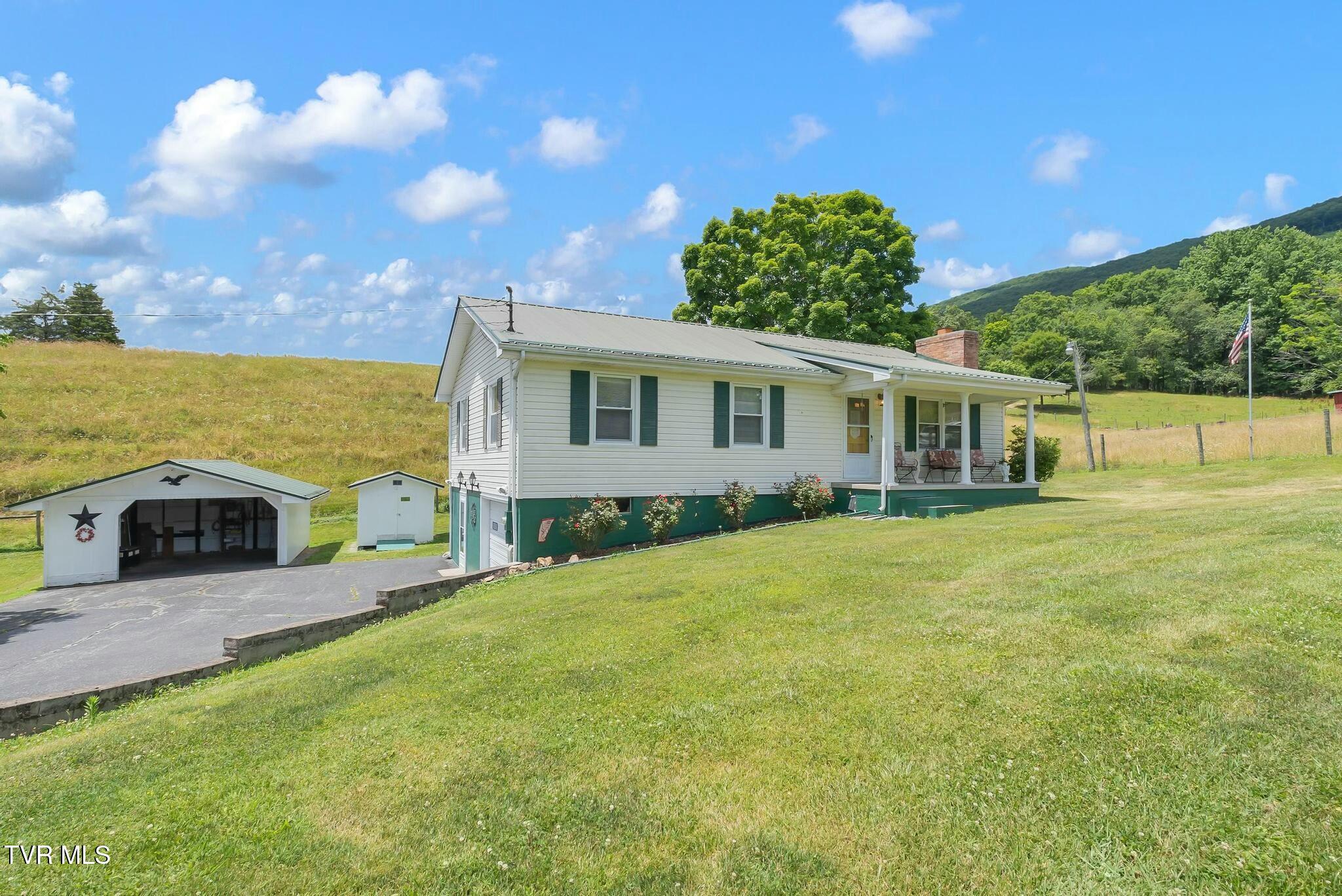 16044 Hamilton Street, Mendota, Virginia image 3