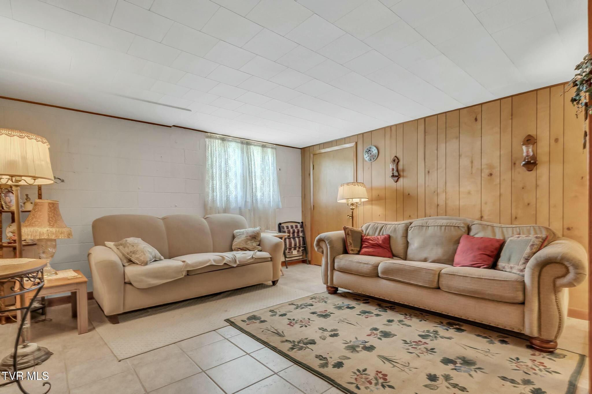 16044 Hamilton Street, Mendota, Virginia image 32