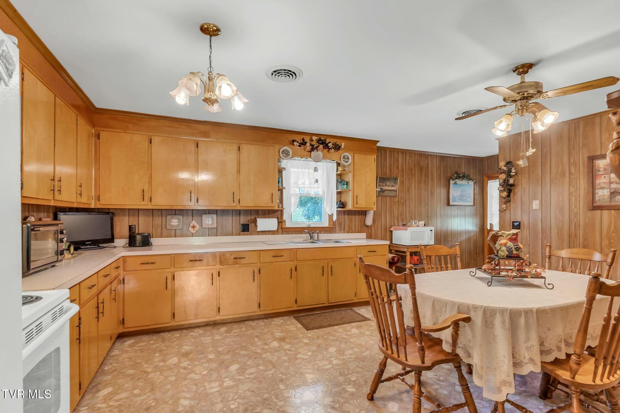 16044 Hamilton Street, Mendota, Virginia image 10
