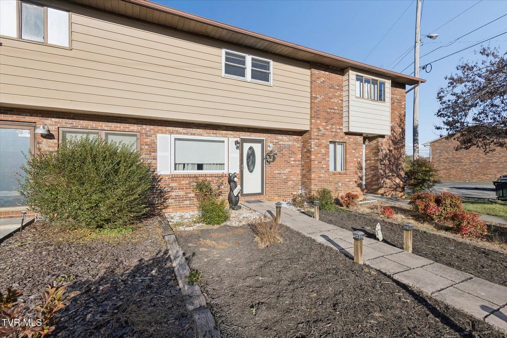 Photo of 114 Colt Lane #6, Johnson City, TN 37601 (MLS # 9988858)