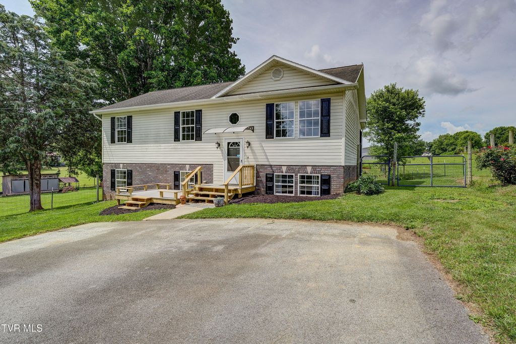 Photo of 312 Stockyard Road, Telford, TN 37690 (MLS # 9990760)