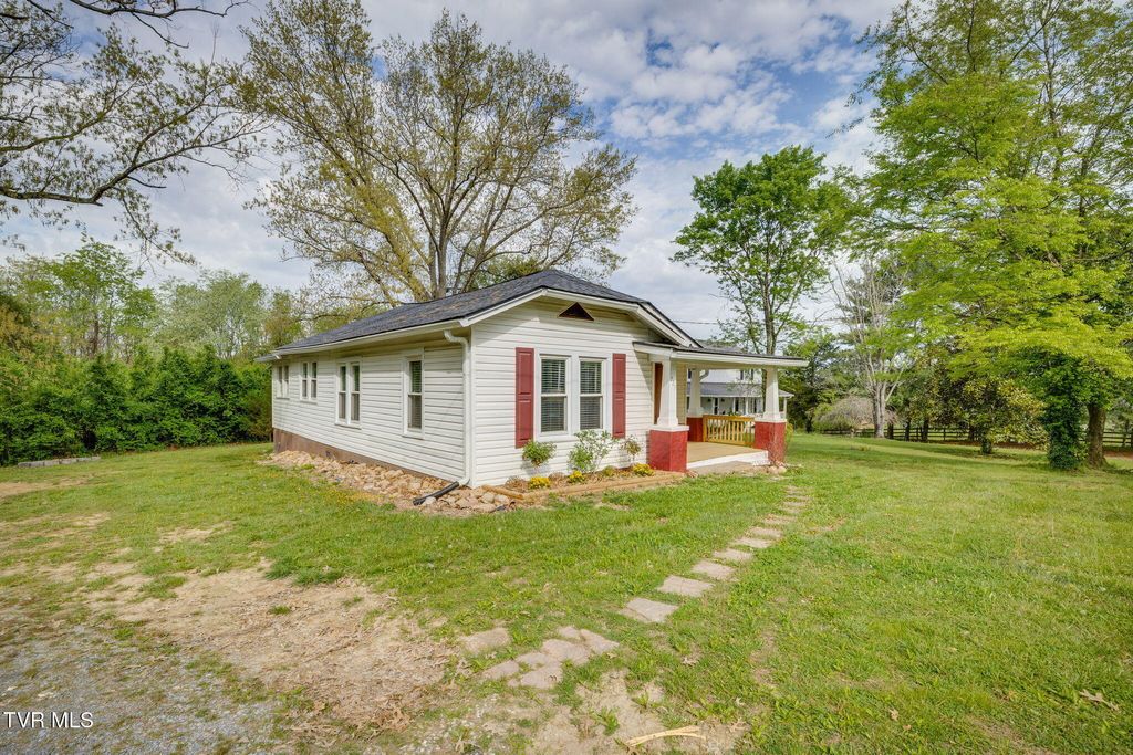 Photo of 225 Washington College Station, Limestone, TN 37681 (MLS # 9993902)