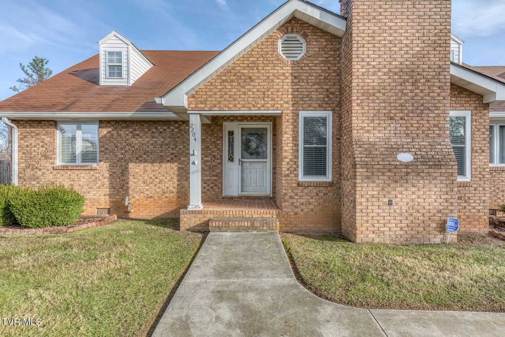 Photo of 2204 Nave Drive, Johnson City, TN 37601 (MLS # 9988853)
