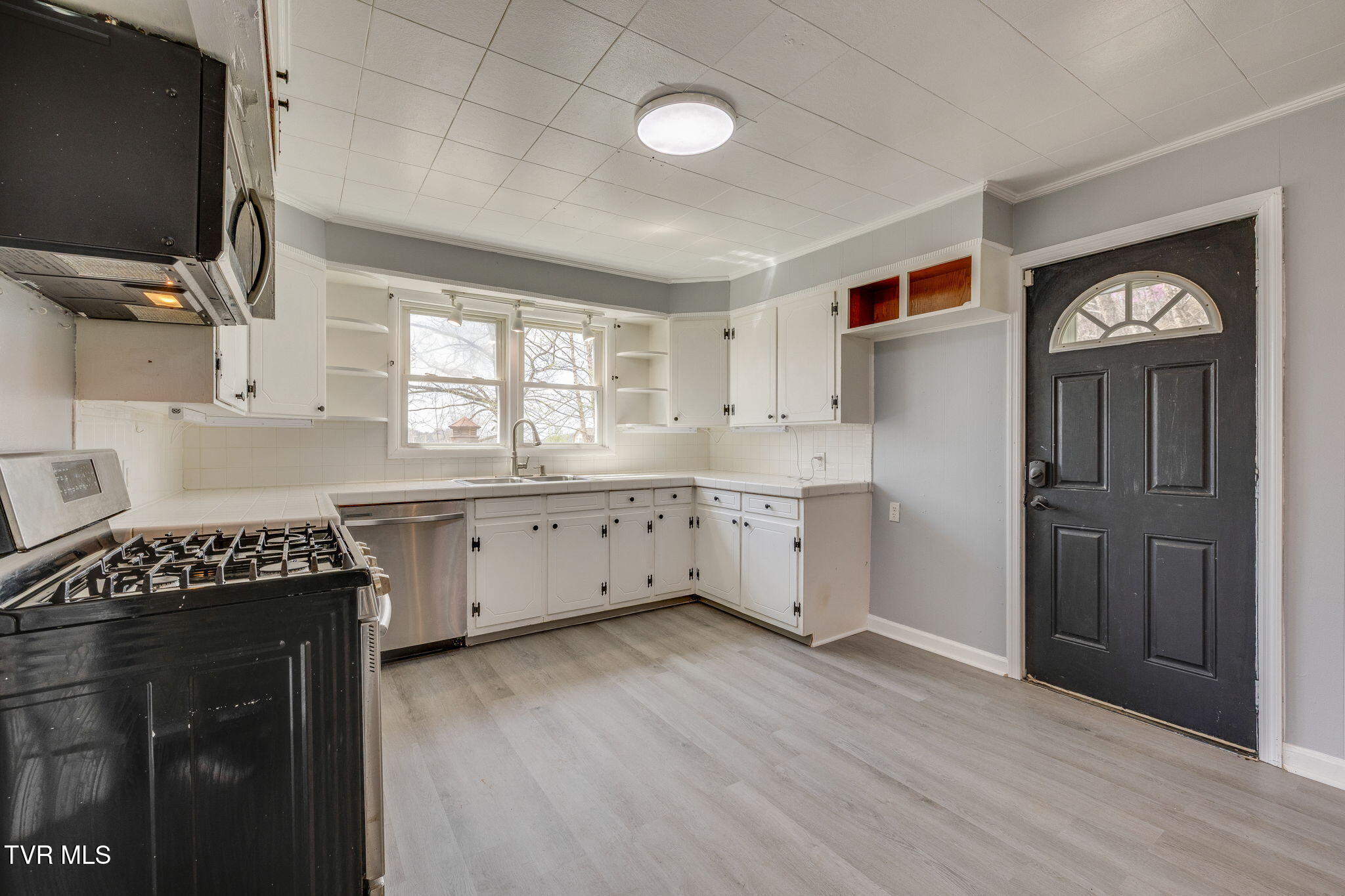 224 Old Siam Road, Elizabethton, Tennessee image 13