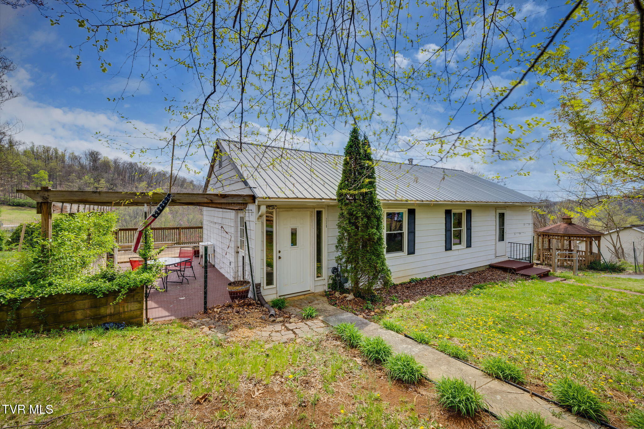 224 Old Siam Road, Elizabethton, Tennessee image 6