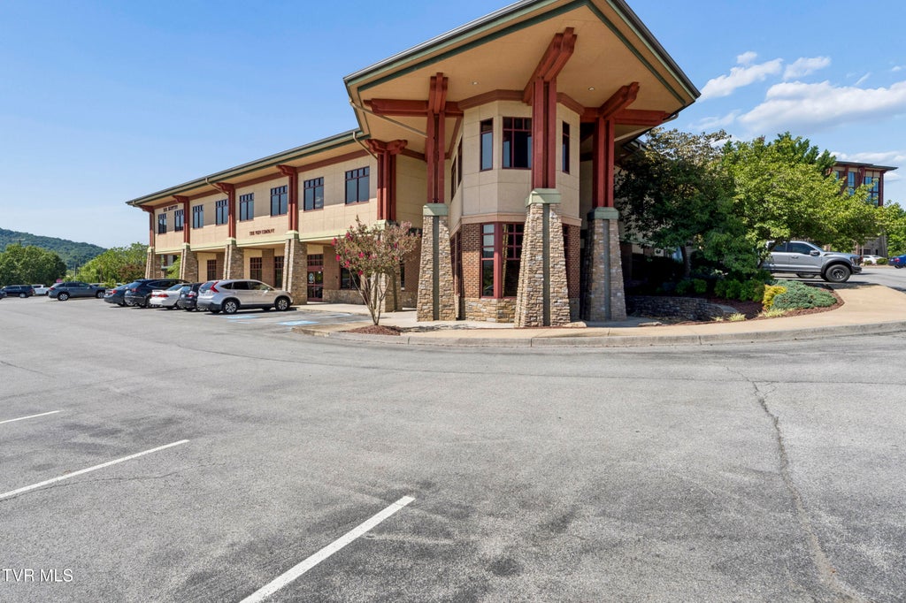 Photo of 6 Sheridan SQ #200, Kingsport, TN 37660 (MLS # 9999109)