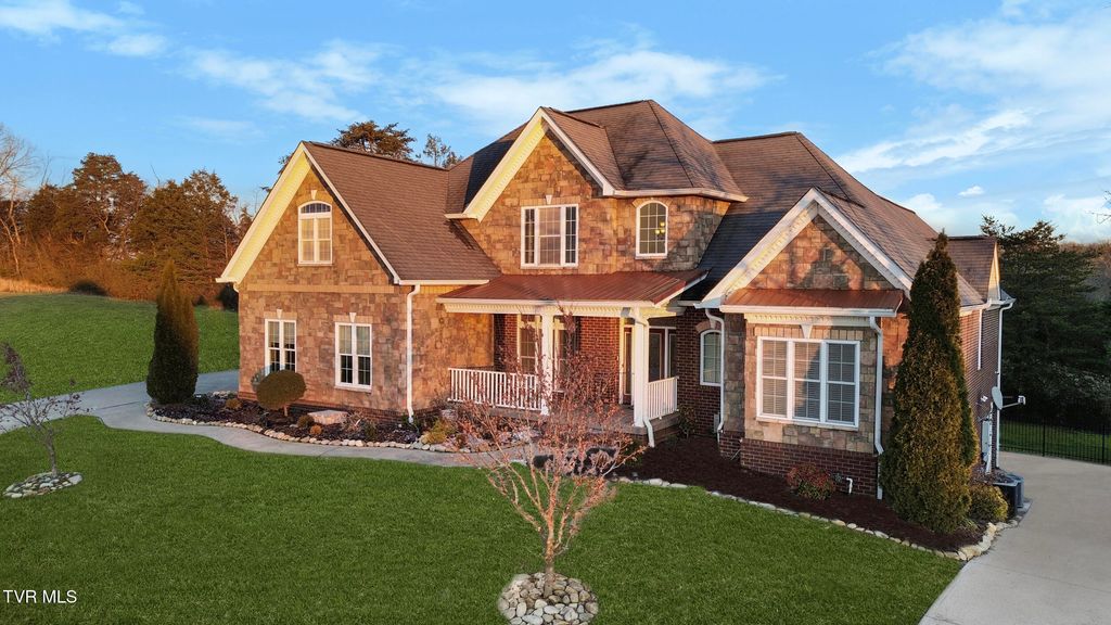 Photo of 5220 Aspen Avenue, Morristown, TN 37813 (MLS # 9986811)