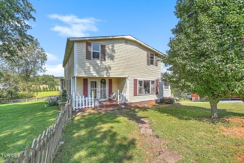 Homes For Sale - 215 Bullock Hollow Road<br/> Bristol, TN 37620