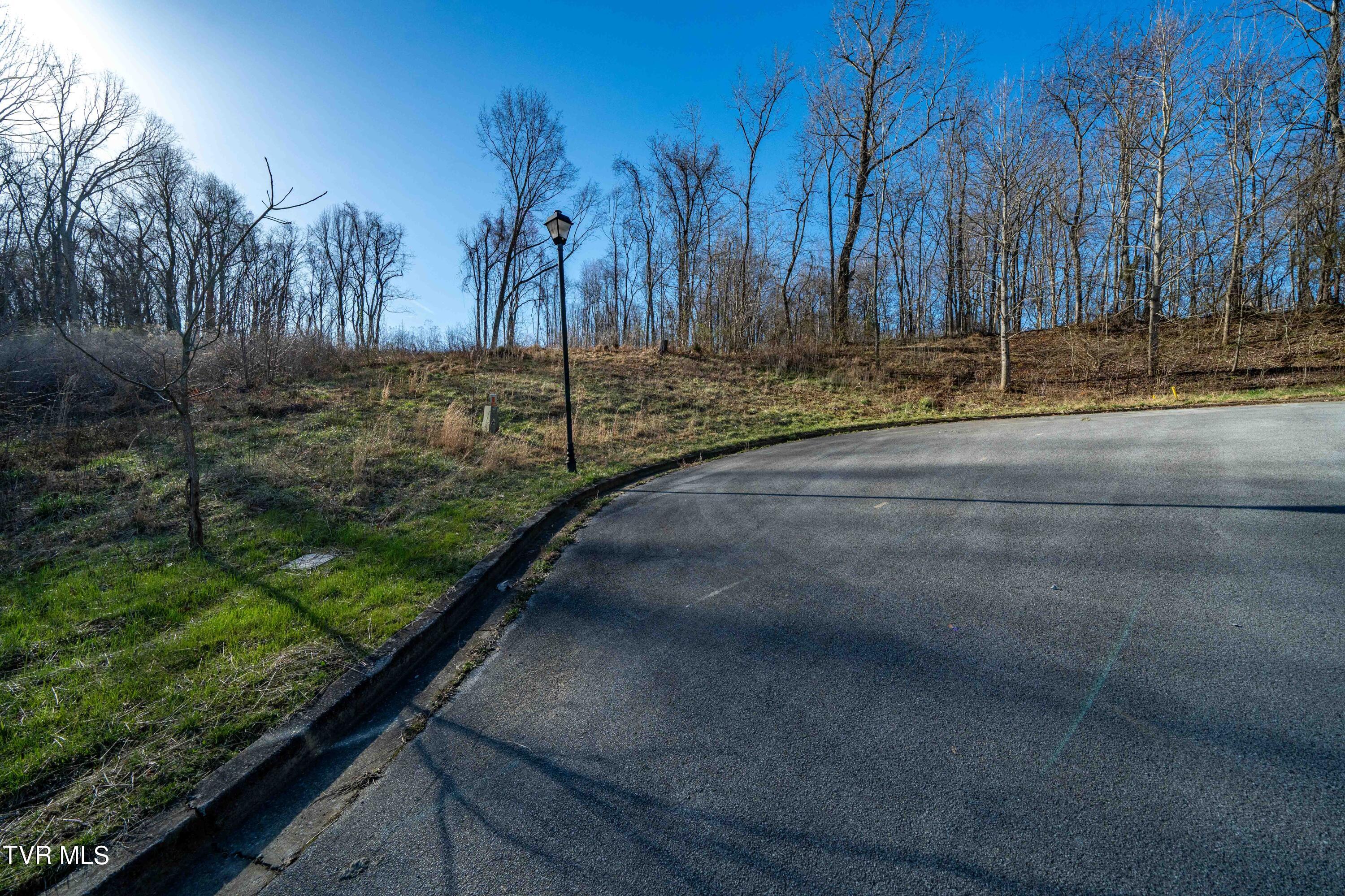 1579 Becky Drive, Johnson City, Tennessee image 9