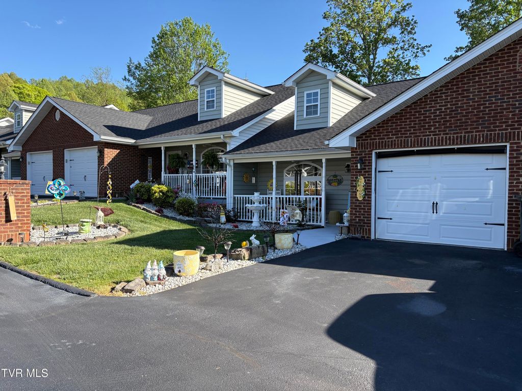 Photo of 26 Sagewood Court #26, Jonesborough, TN 37659 (MLS # 9994197)