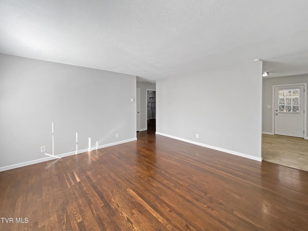 Photo of 905 Sevier Street #D, Johnson City, TN 37604 (MLS # 9990814)