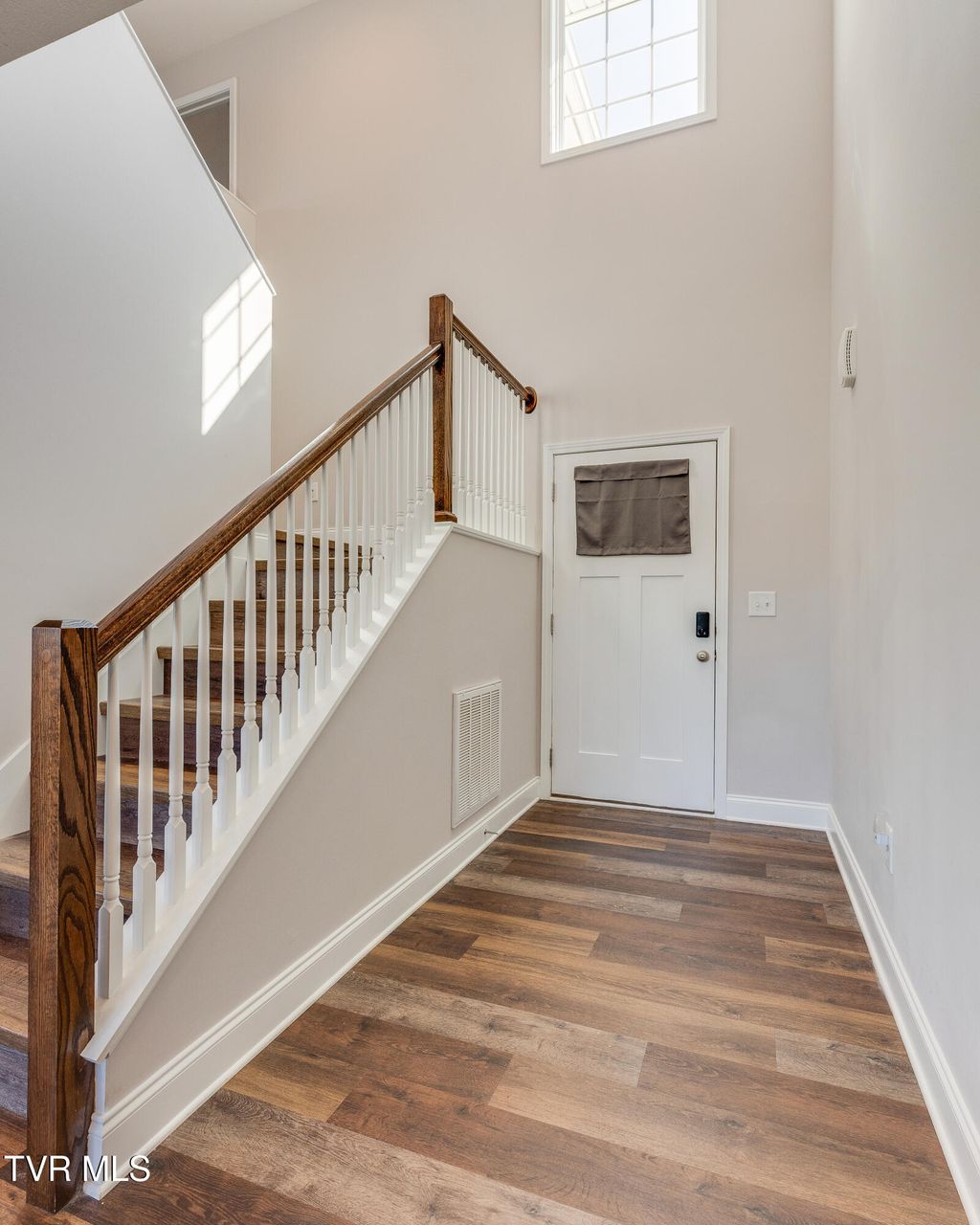 Photo of 1329 Lemongrass Drive, Jonesborough, TN 37659 (MLS # 9983623)