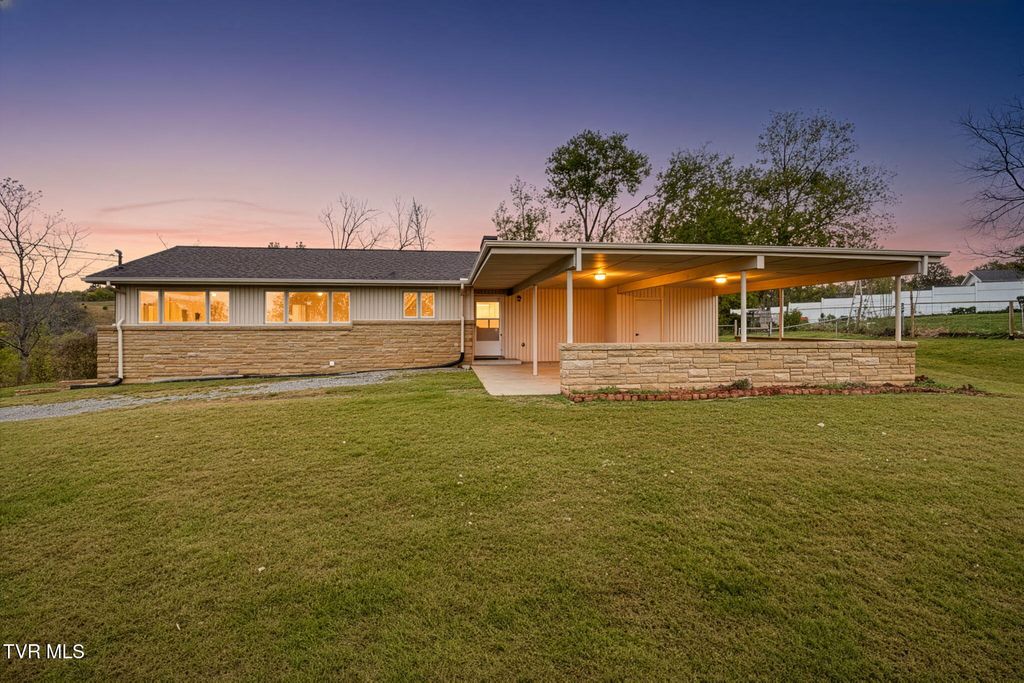 Photo of 219 Bear Track Road, Jonesborough, TN 37659 (MLS # 9987805)