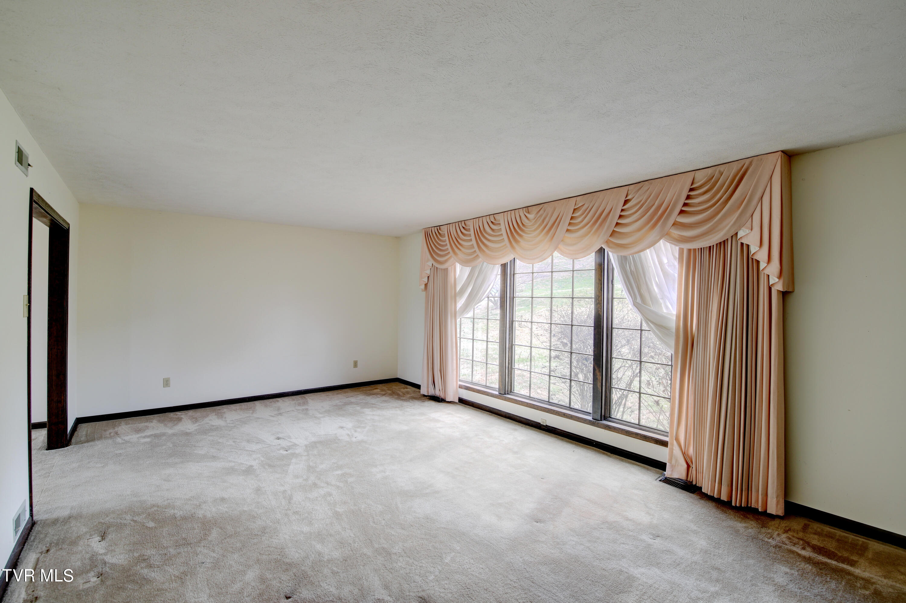848 Navajo Drive, Jefferson City, Tennessee image 5