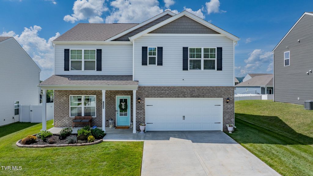 Photo of 1029 Tara Court, Blountville, TN 37617 (MLS # 9998332)
