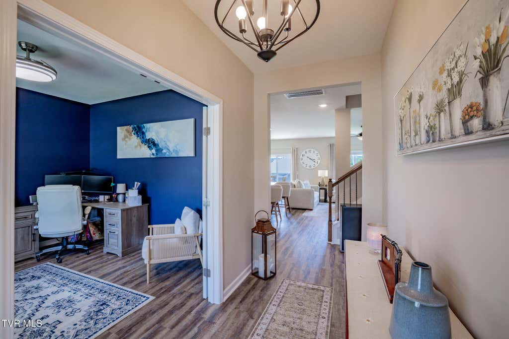 Photo of 1029 Tara Court, Blountville, TN 37617 (MLS # 9998332)