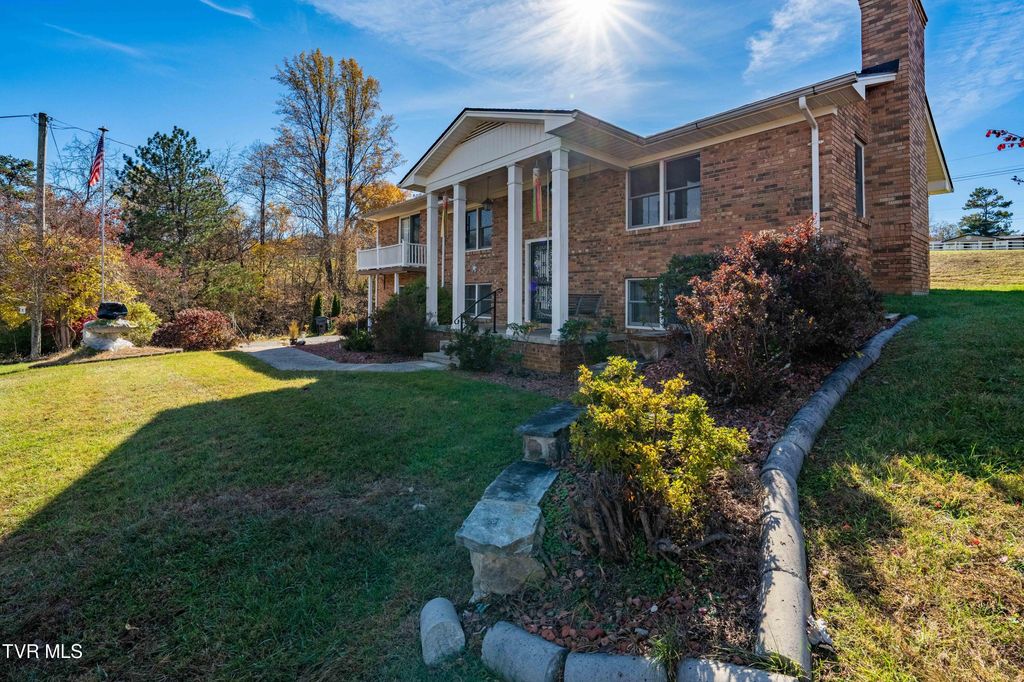 Photo of 313 Milburn Avenue, Kingsport, TN 37660 (MLS # 9988132)