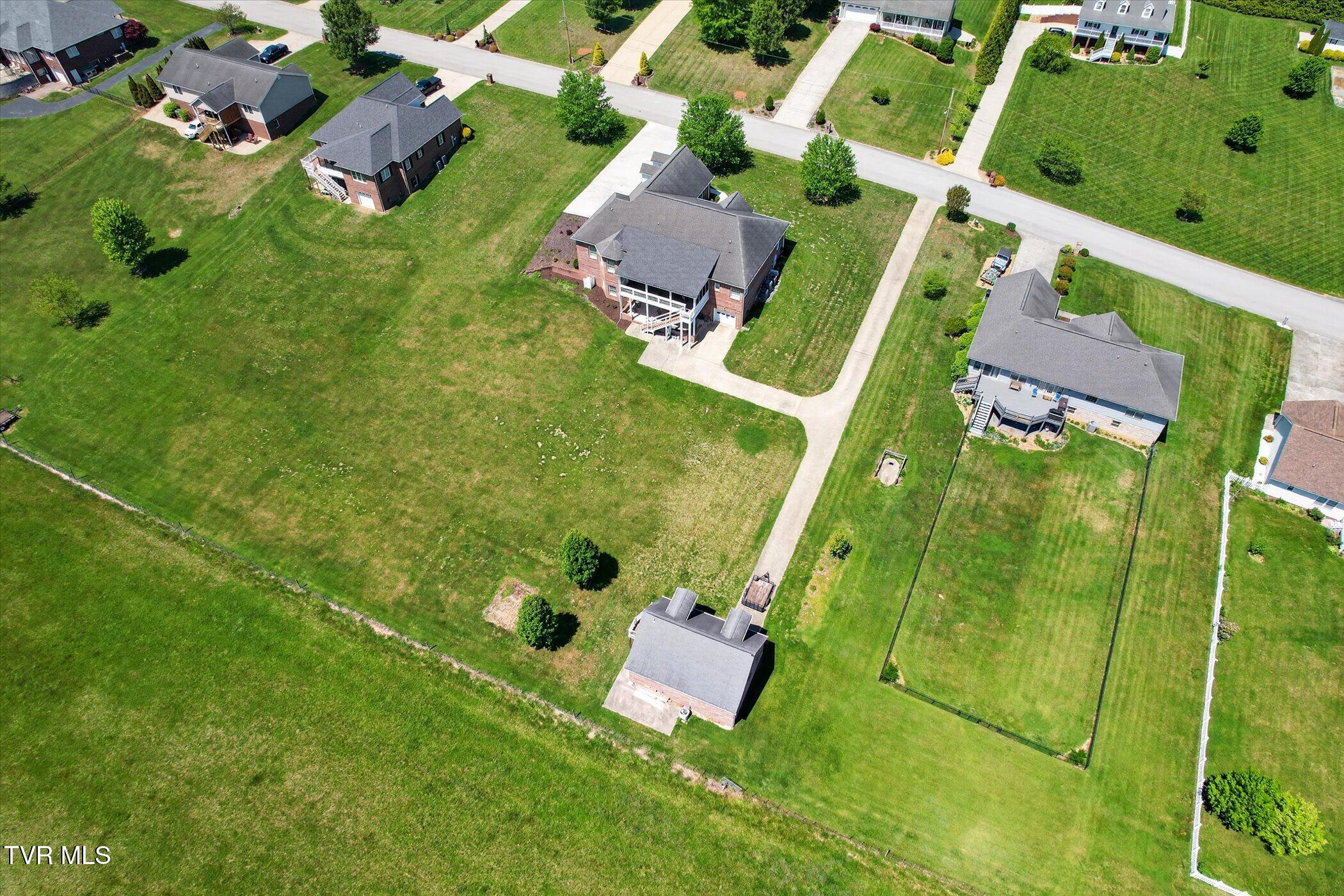 121 Sunnyfield Drive