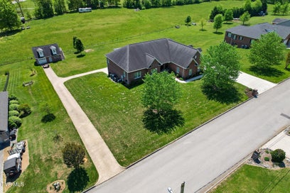 121 Sunnyfield Drive Blountville TN 37617